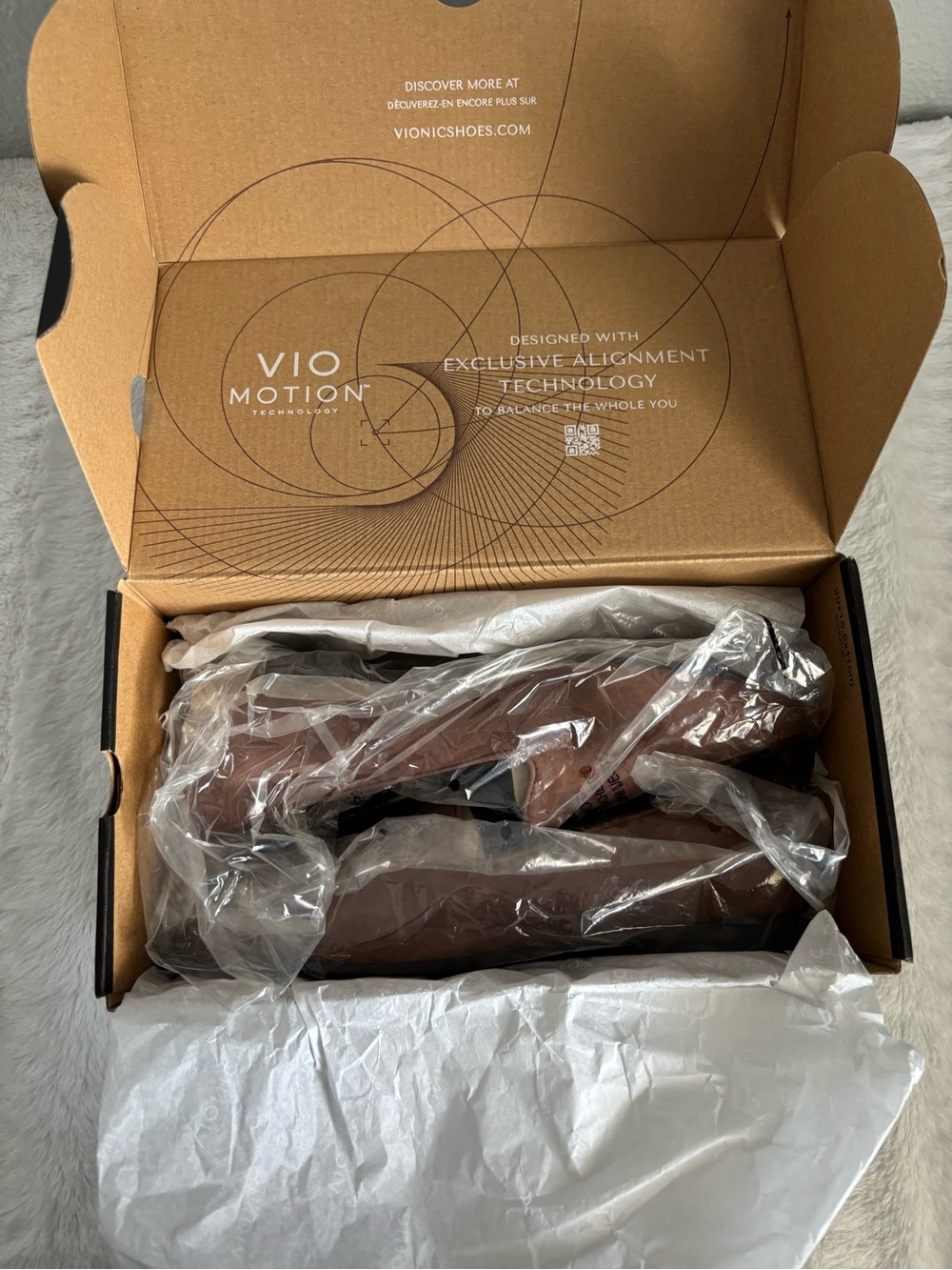 Vionic Suede Slip-On Arch Support Loafers in Brown Brand New - Picture 4 of 5